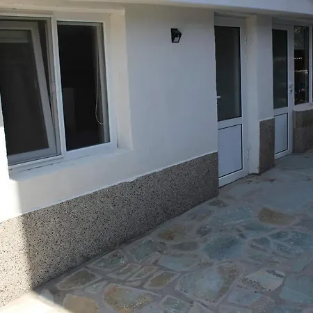 Raya Apartment