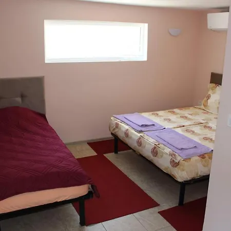 Raya Apartment